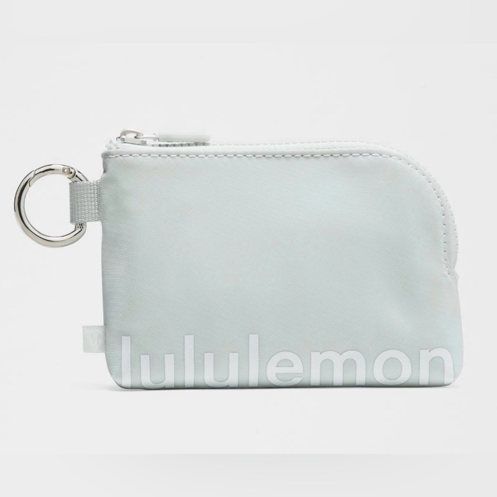 Lululemon NWT Clippable Card Pouch Mint Breeze White